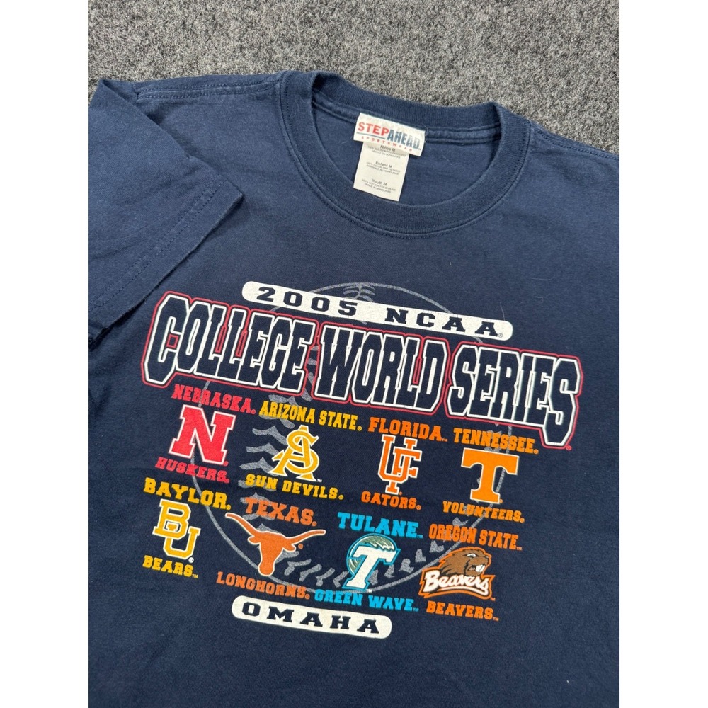 2005 NCAA College World Series Omaha T Shirt Youth M Nebraska Texas Baseball